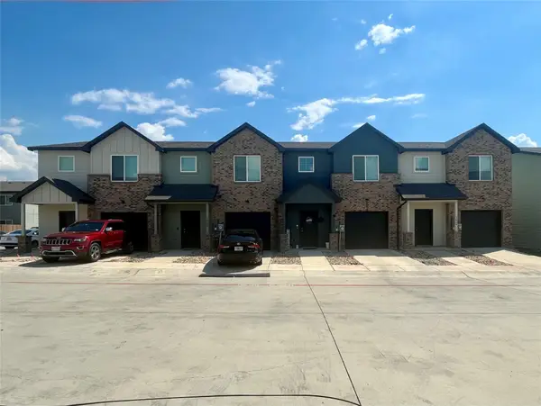 1401-1404 Boxwood Lane, Forest Hill, TX 76140