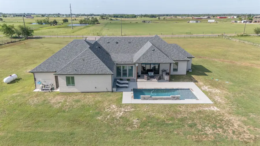 919 Gunter Road, Whitesboro, TX 76273 - Image #2