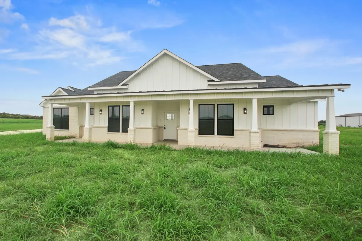 1224 Durham Lane, Cleburne, TX 76033 - Image #1