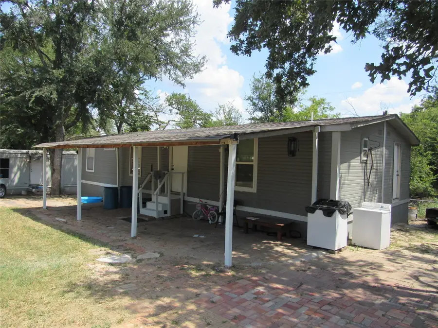 124 Holly Oak Drive, Weatherford, TX 76087 - Image #2