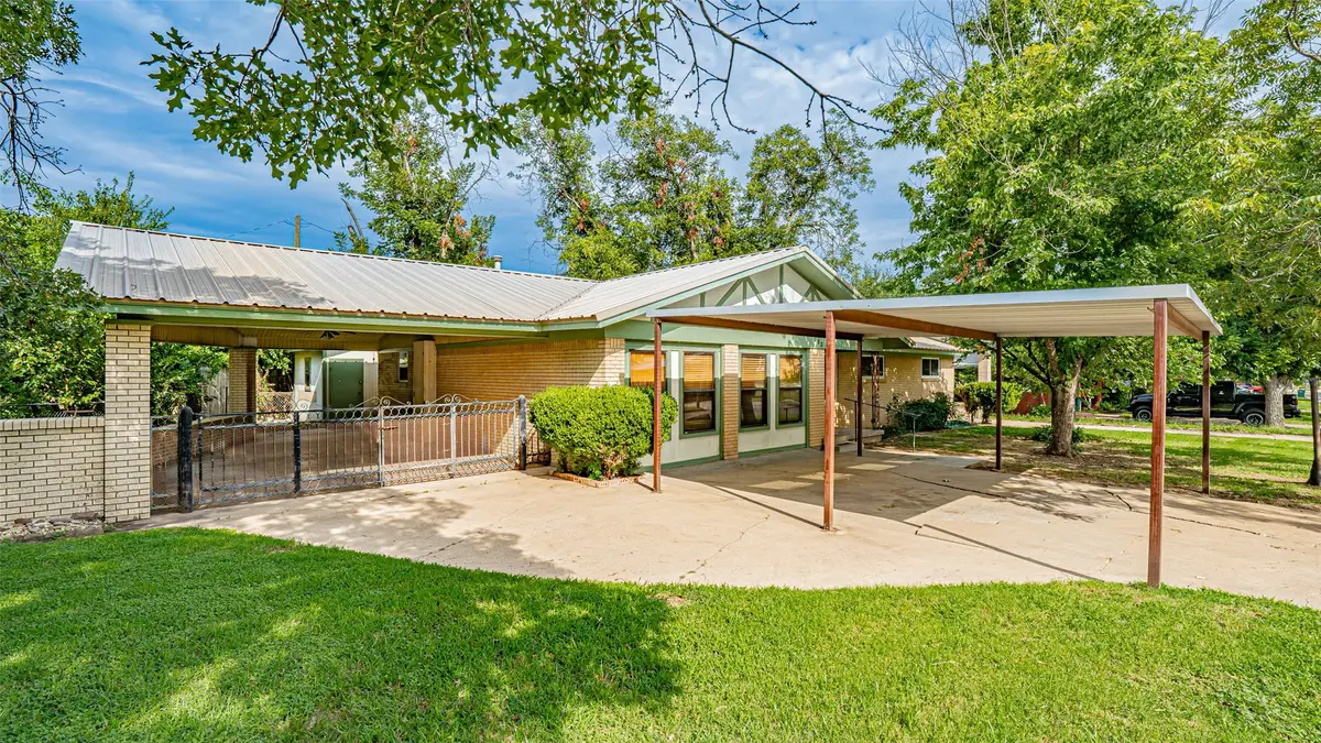 103 Blakeney Street, Stephenville, TX 76401 - Image #1