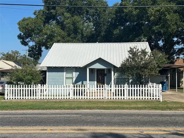 407 N Kent Street, Gorman, TX 76454