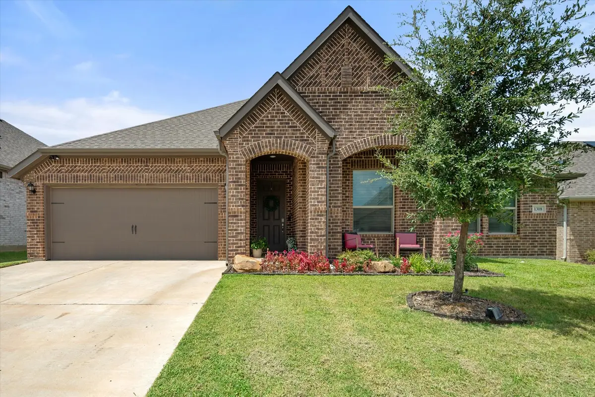 1308 Tucker Lane, Kennedale, TX 76060 - Image #1