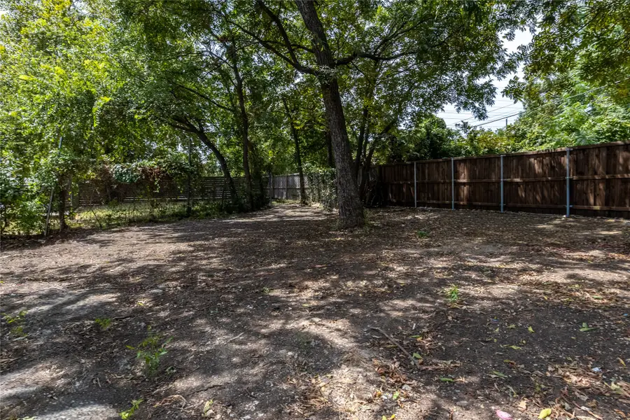 1411 E Waco Avenue, Dallas, TX 75216 - Image #2