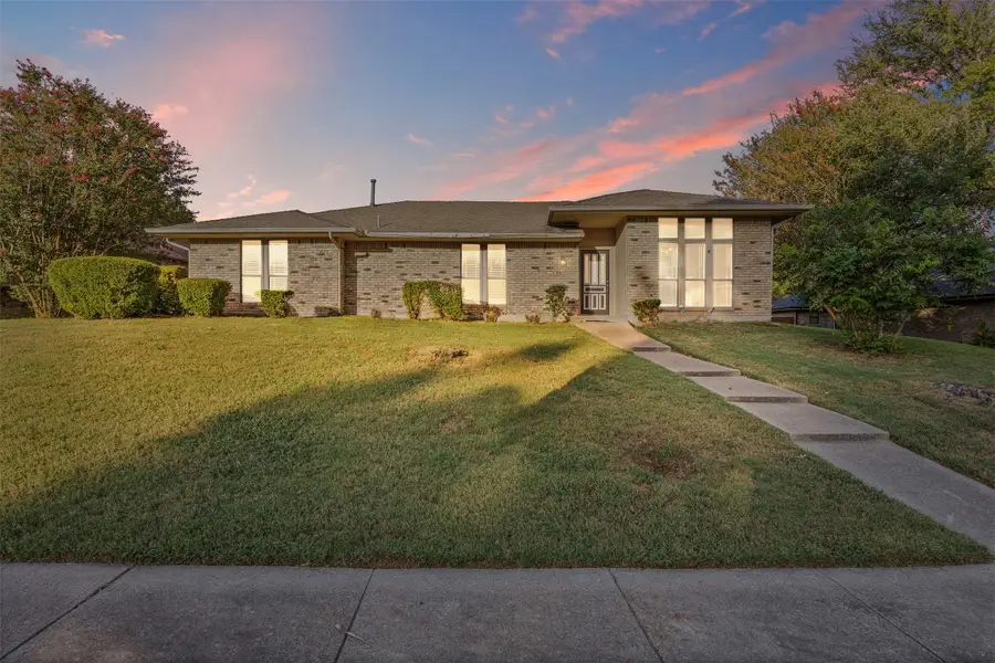 1340 Grand Teton Drive, Desoto, TX 75115 - Image #2