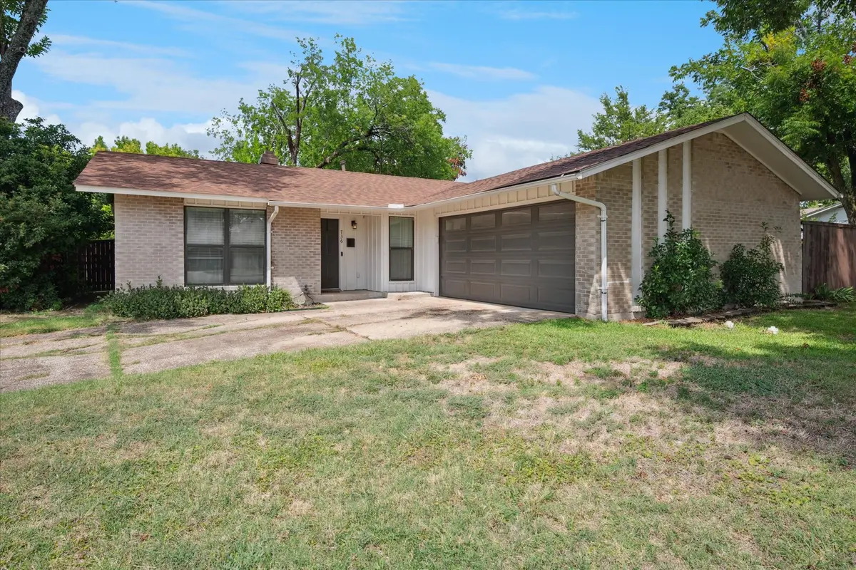 736 Pinehurst Drive, Richardson, TX 75080 - Image #1