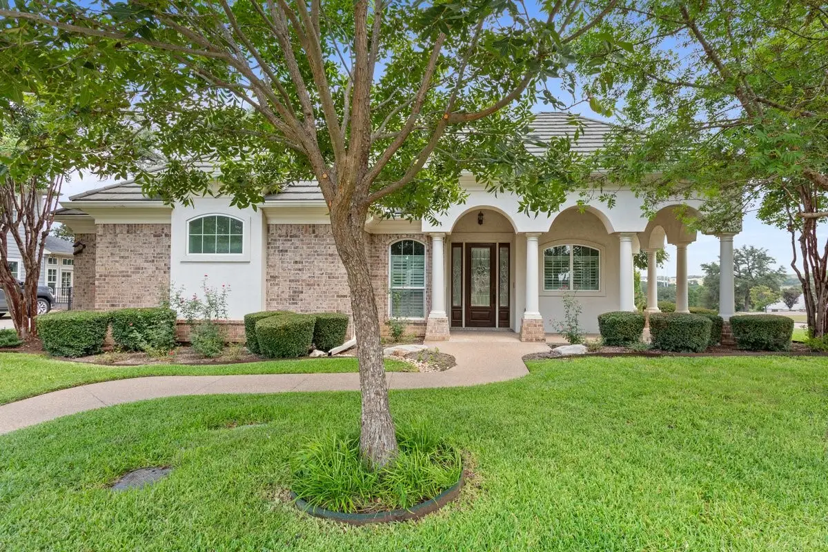 17002 Stonebriar Road, Woodway, TX 76712 - Image #1
