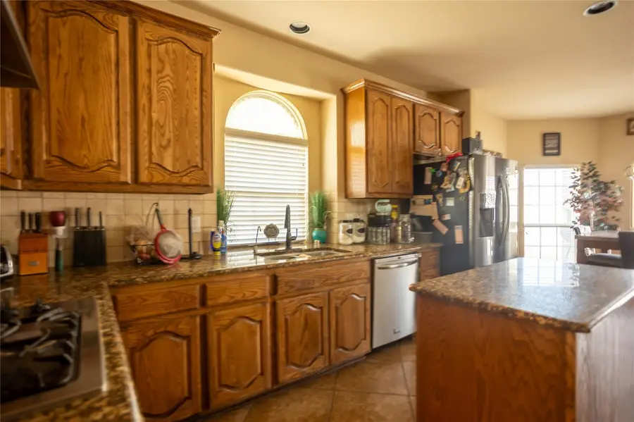 4816 Tuscany Lane, Grand Prairie, TX 75052 - Image #3