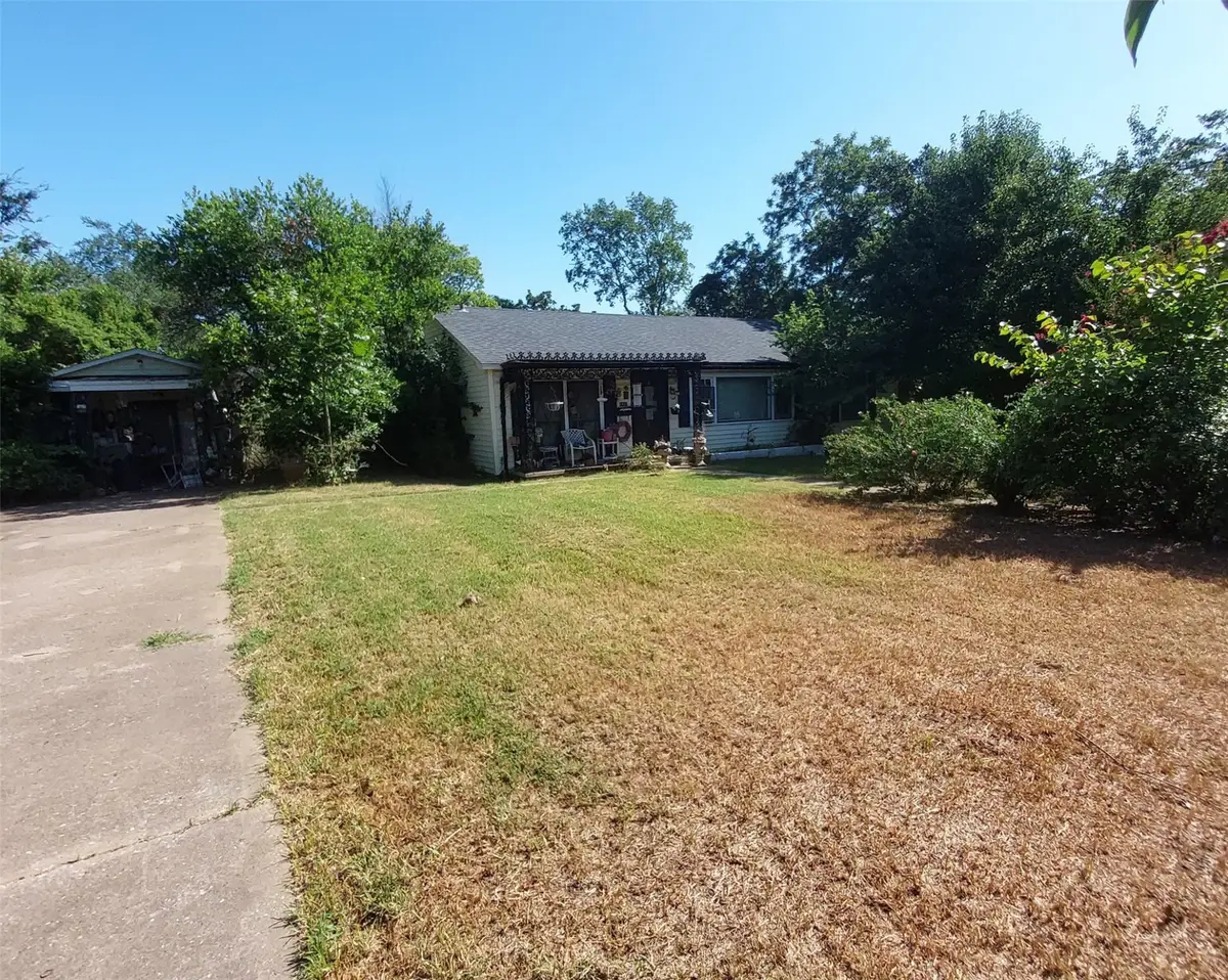 1425 W Shepherd Street, Denison, TX 75020 - Image #1