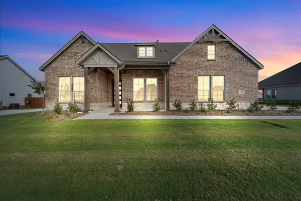 116 Moss Glen Lane, New Fairview, TX 76078