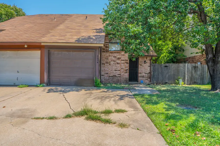 2604 San Sabastian Circle, Grand Prairie, TX 75052 - Image #3