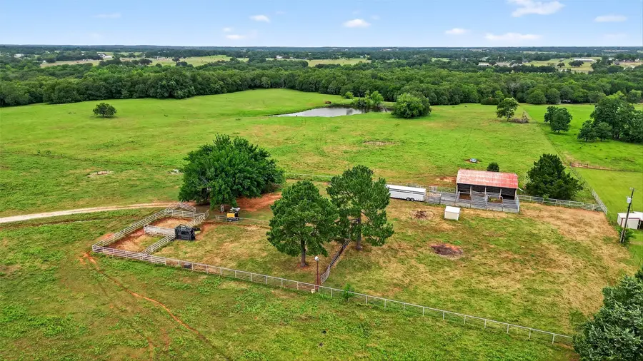 873 Anderson Road, Whitesboro, TX 76273 - Image #3