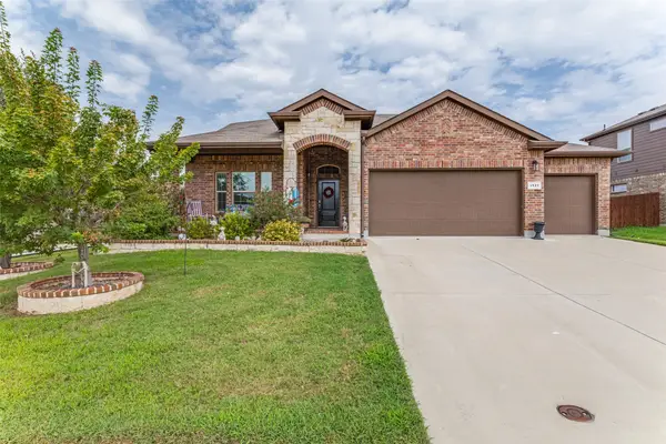 1121 Berwick Court, Saginaw, TX 76131