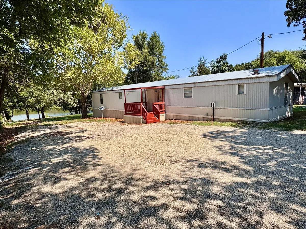 207 Wilson Road, Valley View, TX 76272 - Image #1