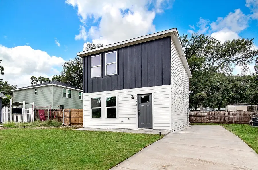 3644 Vaughn Boulevard, Fort Worth, TX 76119 - Image #2