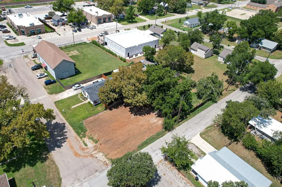 107 E 10th Street, Joshua, TX 76058 - Image #2