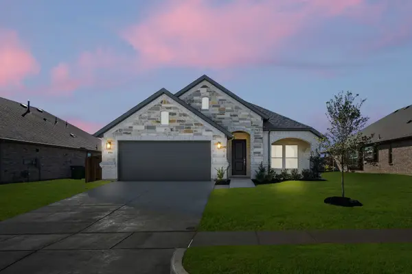 1016 Windsong Drive, Crowley, TX 76036