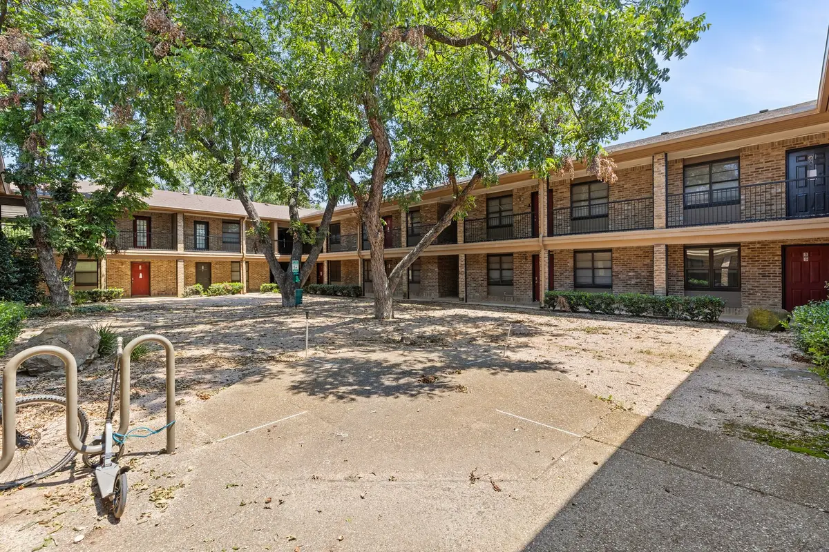 1421 S 12th Street #108, Waco, TX 76706 - Image #1