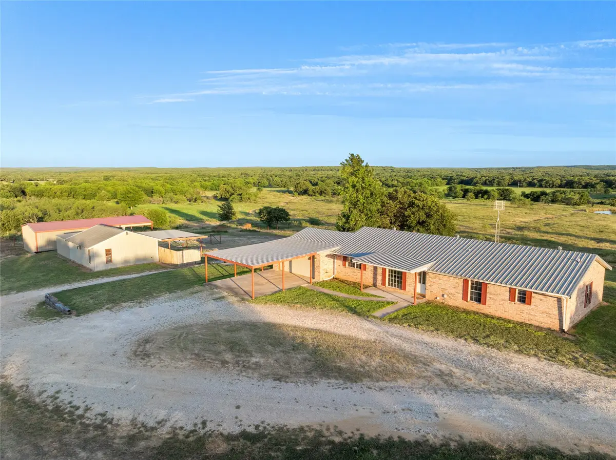 957 Frog Hollar, Bowie, TX 76230 - Image #1
