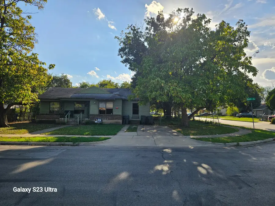 4605 Haas Drive, Dallas, TX 75216 - Image #2