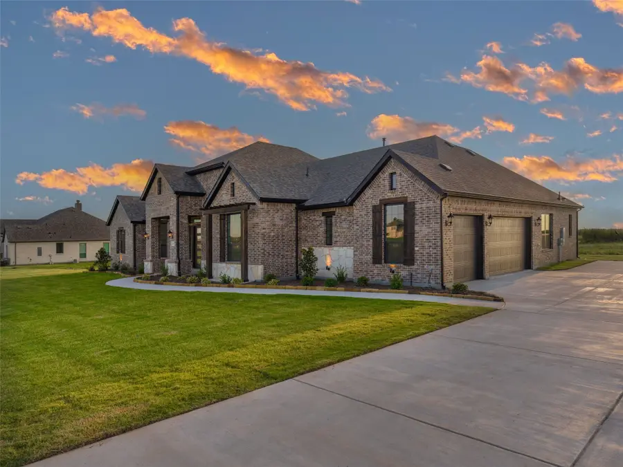 2108 Charters Circle, Nevada, TX 75173 - Image #2