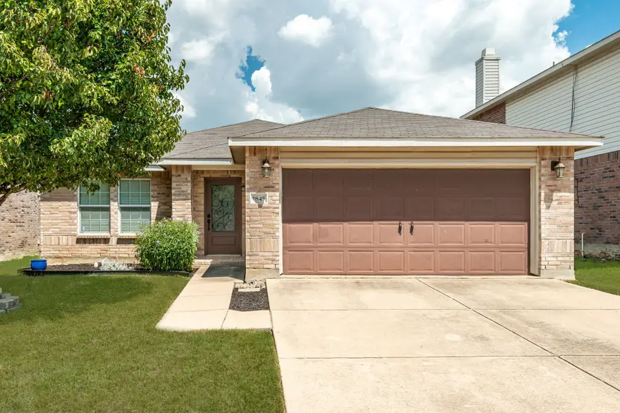 1845 Trego Drive, Justin Roanoke, TX 76247 - Image #2