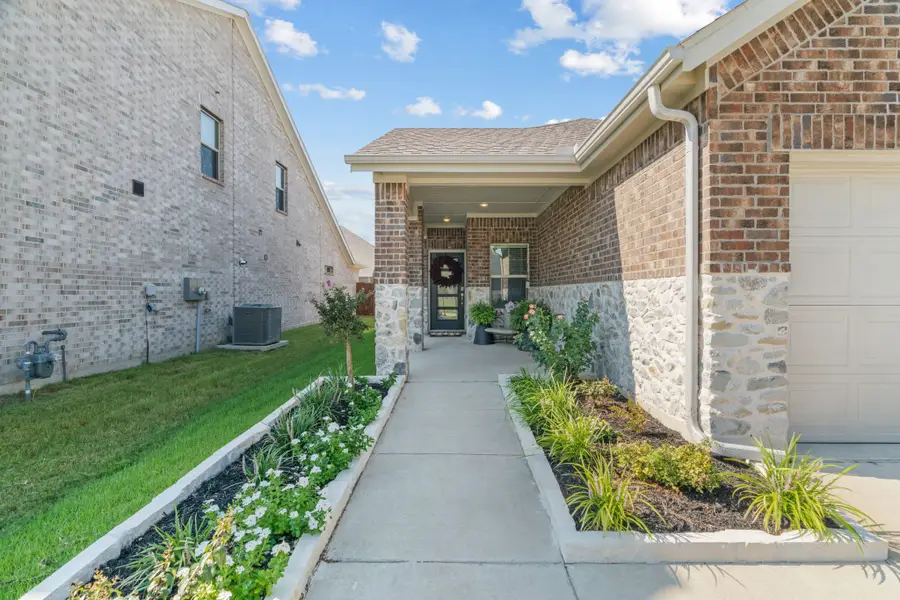 403 Cottagewood Drive, Princeton, TX 75071 - Image #3