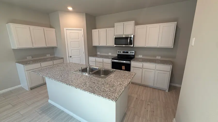 3065 Pecan Farm Lane, Fort Worth, TX 76140 - Image #3