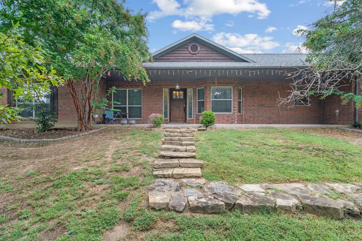 217 Naibara Trail, Weatherford, TX 76088 - Image #1