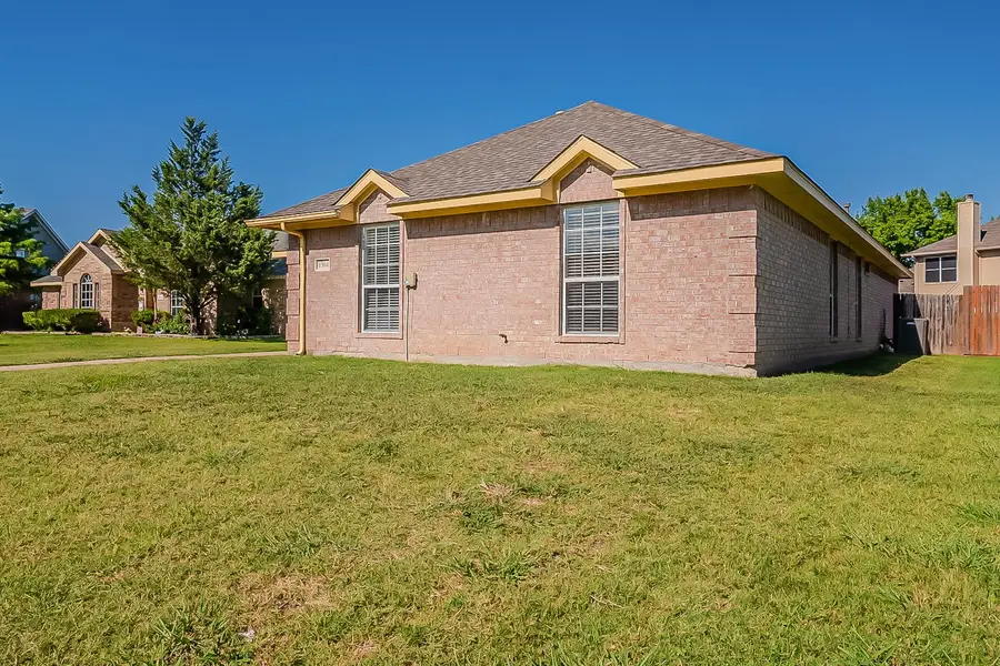 1304 Doris Drive, Mesquite, TX 75149 - Image #2