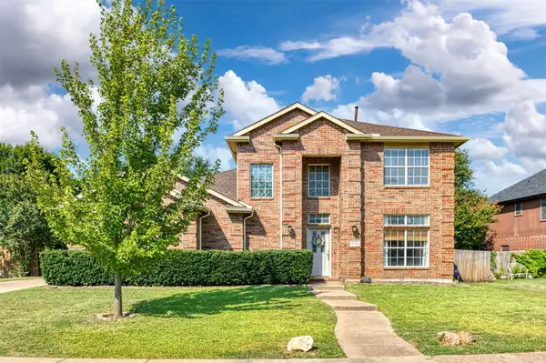 1036 Choke Cherry Lane, Crowley, TX 76036