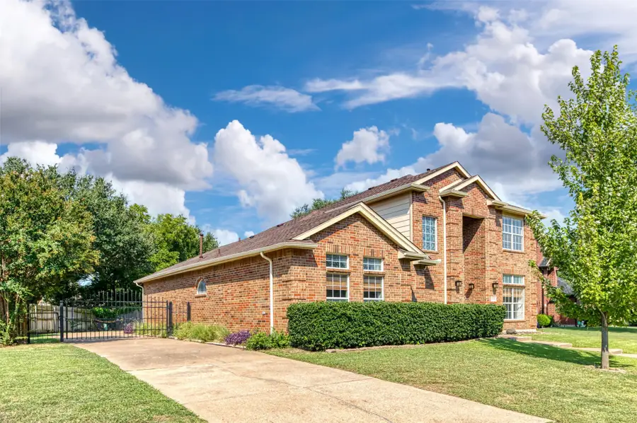 1036 Choke Cherry Lane, Crowley, TX 76036 - Image #2