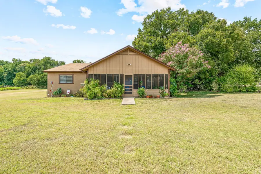 15061 Highway 6, Iredell, TX 76649 - Image #2
