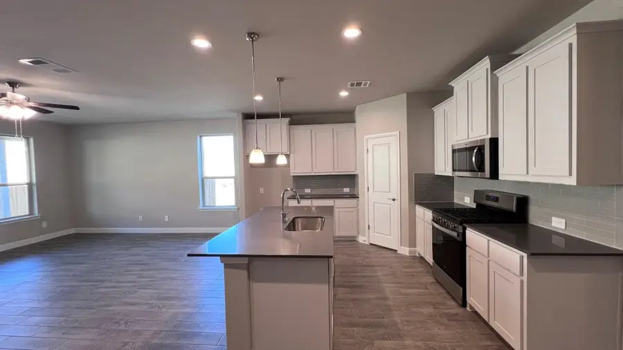 123 Castell Court, Rhome, TX 76078 - Image #3