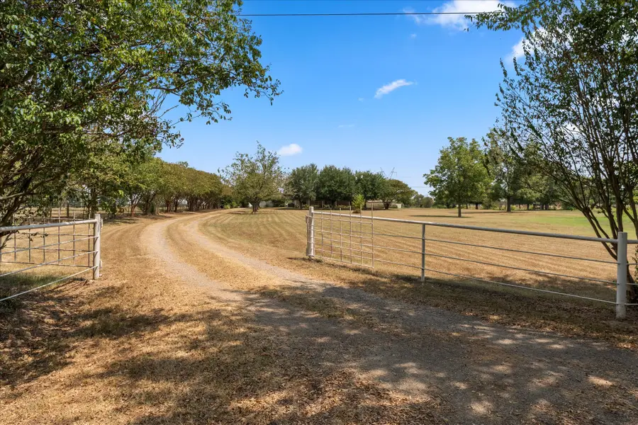 84 Reynolds, Mount Vernon, TX 75457 - Image #3