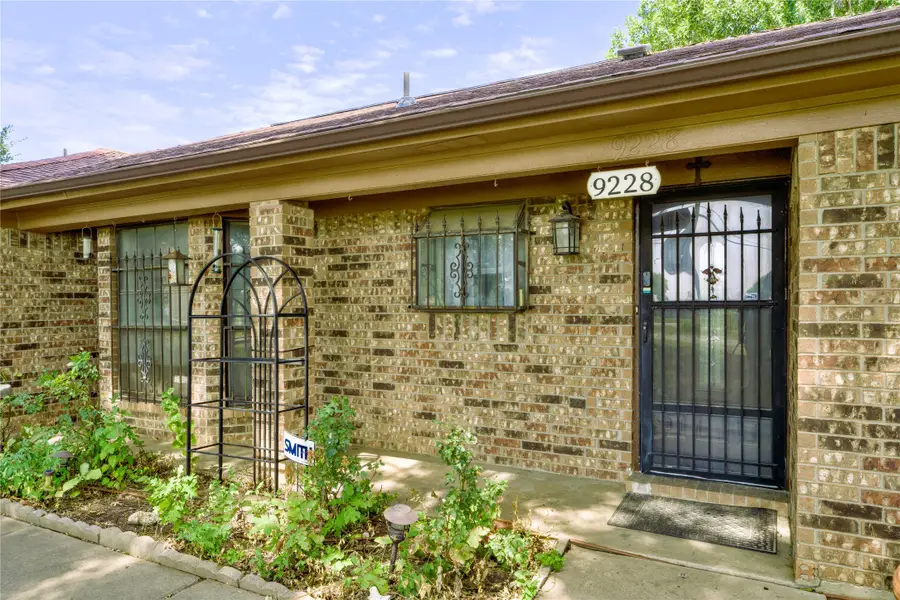 9228 Claudia Drive, Fort Worth, TX 76134 - Image #2