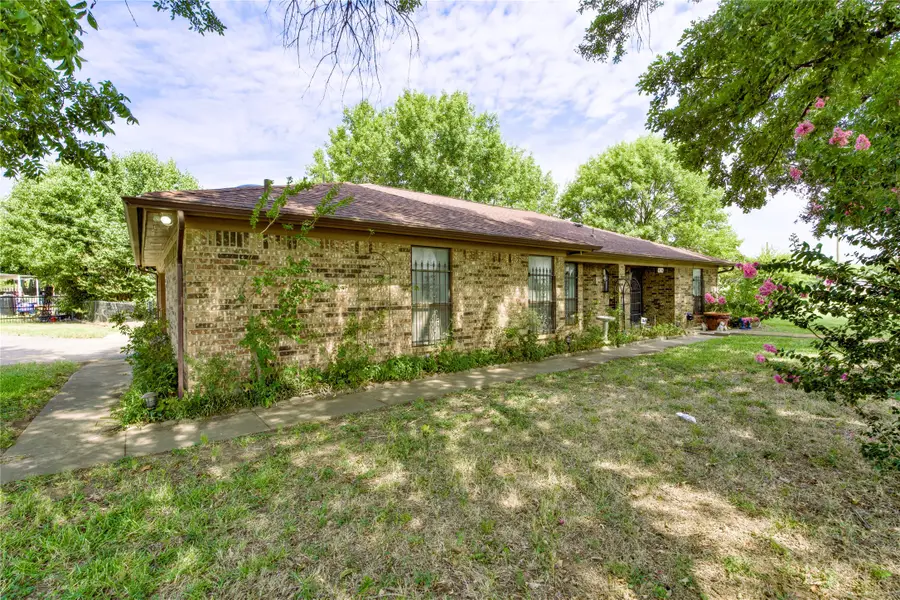 9228 Claudia Drive, Fort Worth, TX 76134 - Image #3