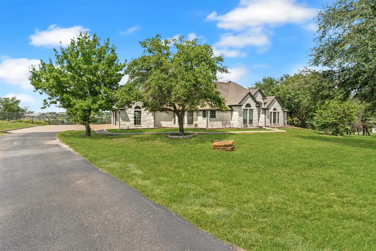 313 Canyon Creek Circle, Weatherford, TX 76087 - Image #1