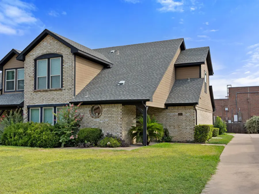 6504 Lago Vista Drive, Benbrook, TX 76132 - Image #2