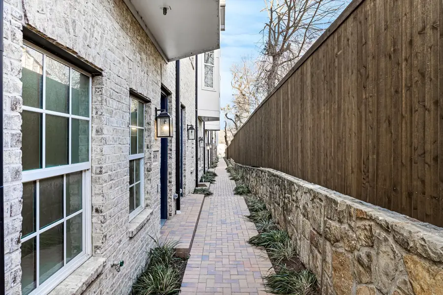 4606 New Water Lane, Dallas, TX 75219 - Image #2