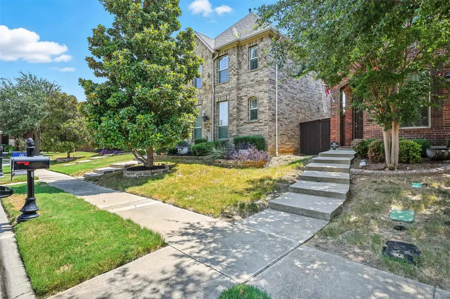 218 Wallington Way, Lewisville, TX 75067 - Image #2