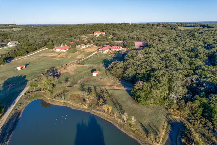 492 Prairie Grove Road, Valley View, TX 76272 - Image #2