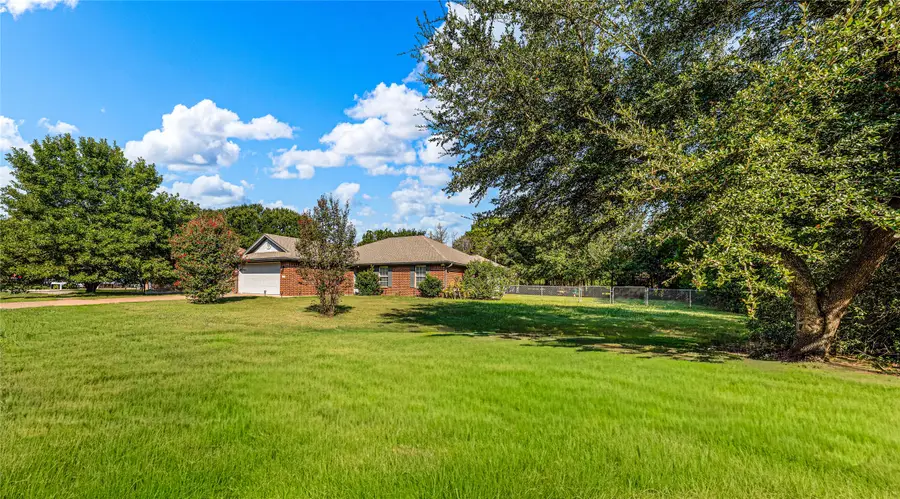 545 Ouida Drive, Waco, TX 76705 - Image #2