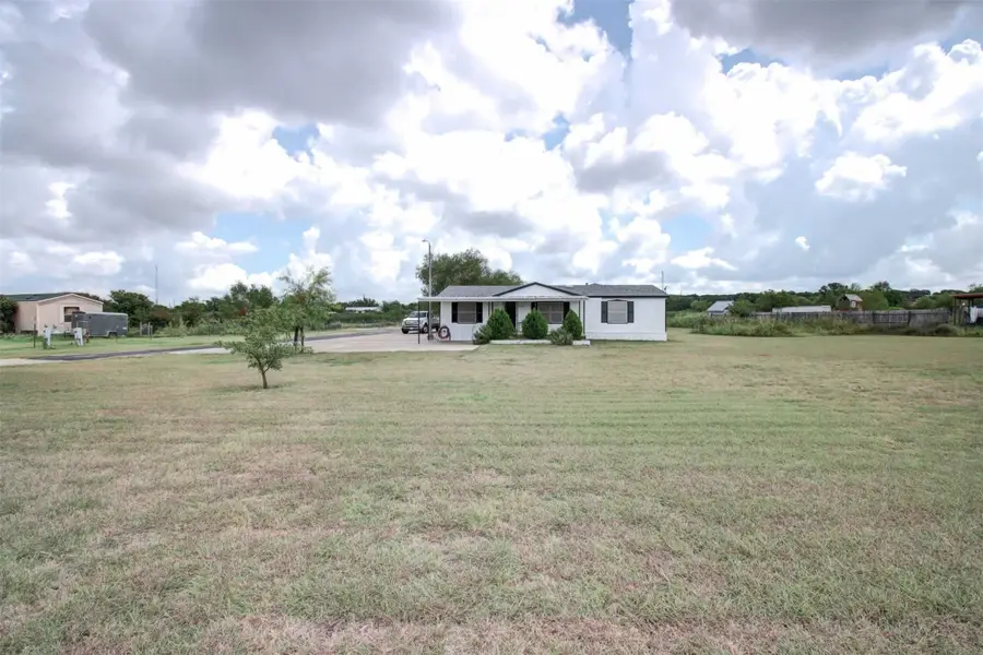 6112 Wild Berry Trail, Joshua, TX 76058 - Image #3
