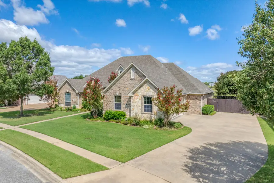 1016 Fountain Creek Boulevard, Pottsboro, TX 75076 - Image #2