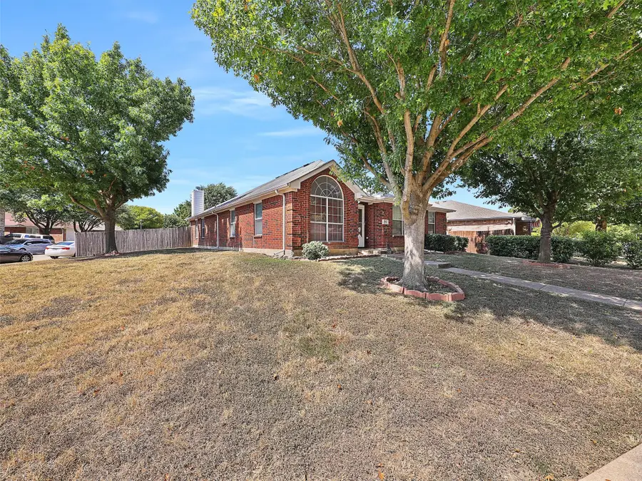 7971 Harmony Creek Road, Dallas, TX 75237 - Image #2