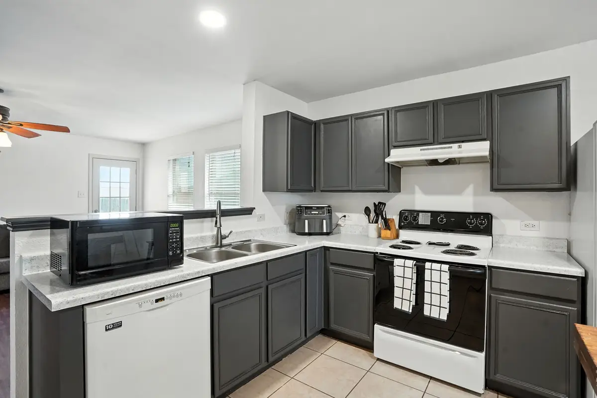 321 Quail Crossing Drive, Sanger, TX 76266 - Image #1