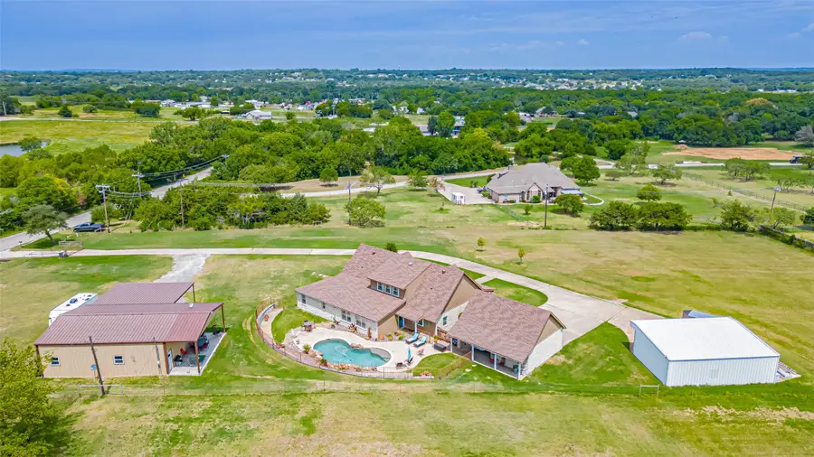 4515 E Renfro Street, Alvarado, TX 76009 - Image #2