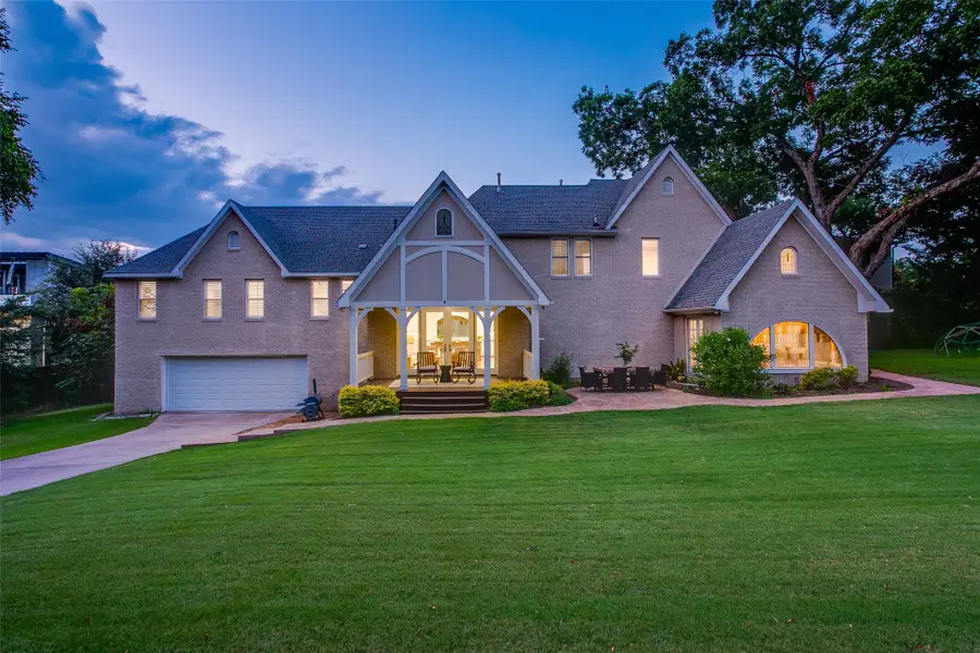 1033 Cedar Hill Avenue, Dallas, TX 75208 - Image #2