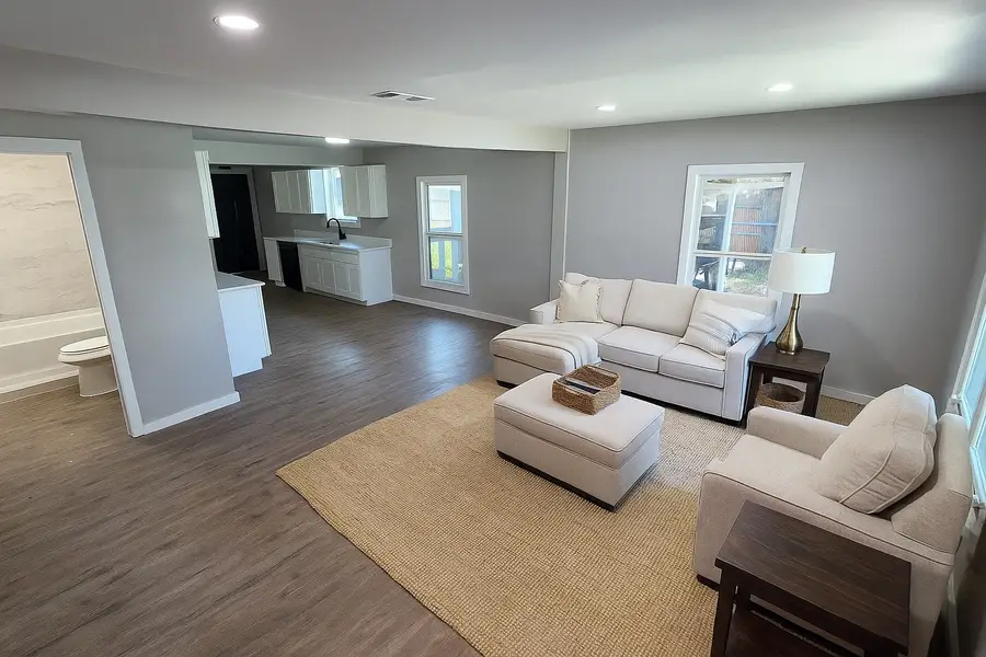 5436 Laster Road, Fort Worth, TX 76119 - Image #2